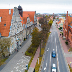 Mragowo, panorama miasta z lotu ptaka. EU, pl, warm-maz. Lotnicze